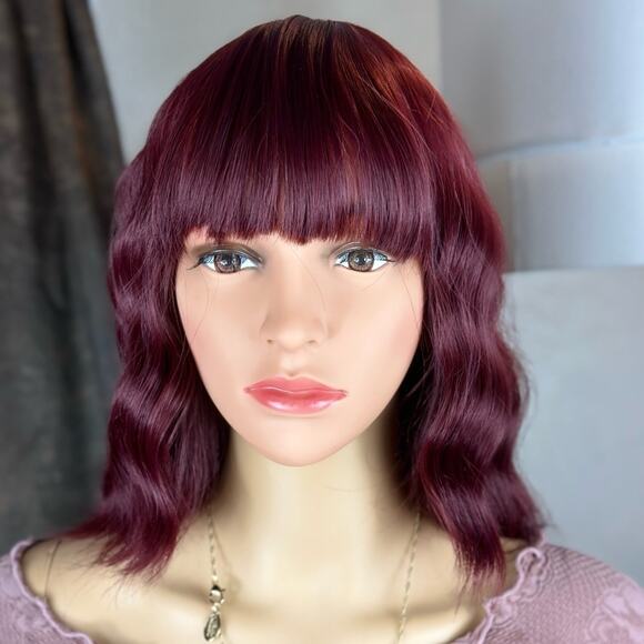 Burgundy wig with bangs - Picture 3 of 12